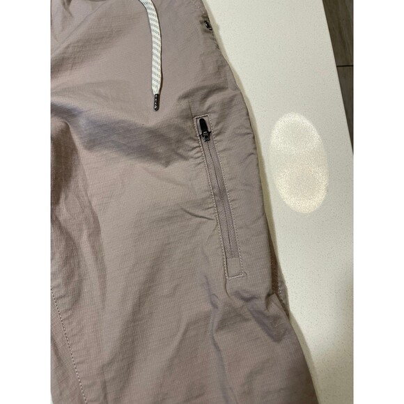 Vuori ripstop beige/taupe pants with drawstrings size Small - Picture 9 of 11